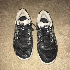 Asics volleyball shoes